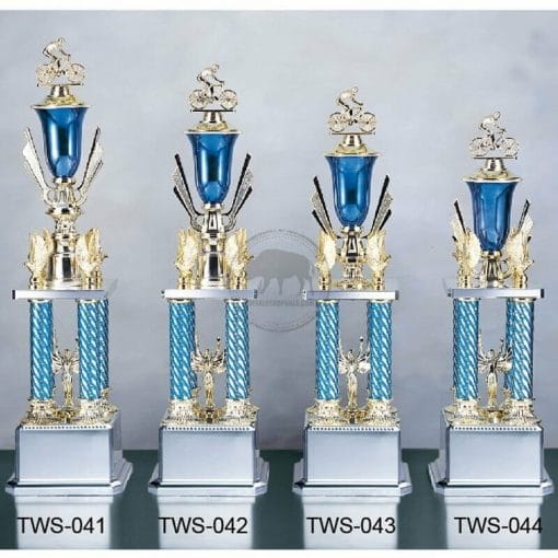 4-Post Knight Trophies 041 TWS-041044